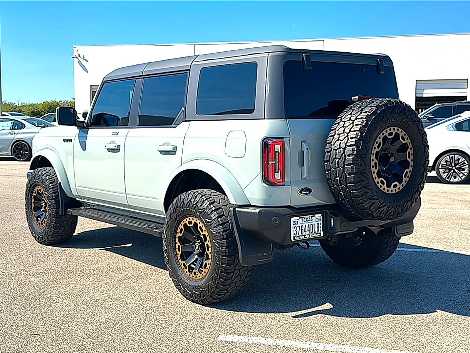 Used 2022 Ford Bronco Outer Banks AWD/4WD image 6