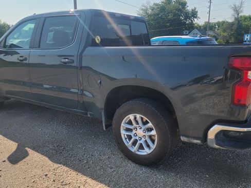 Used 2025 Chevrolet Silverado 1500 LT w/ Z71 Off-Road Package AWD/4WD image 5