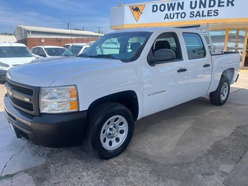 Used 2011 Chevrolet Silverado 1500 W/T RWD image 3