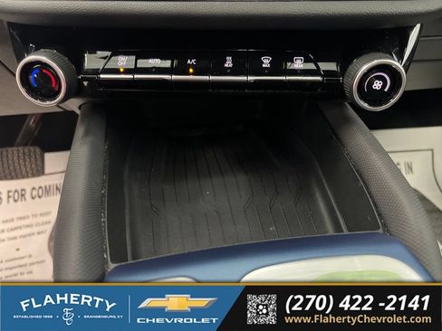 Used 2024 Chevrolet Equinox EV LT FWD image 28
