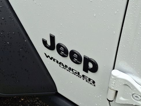 Certified 2022 Jeep Wrangler Unlimited Sport AWD/4WD image 30