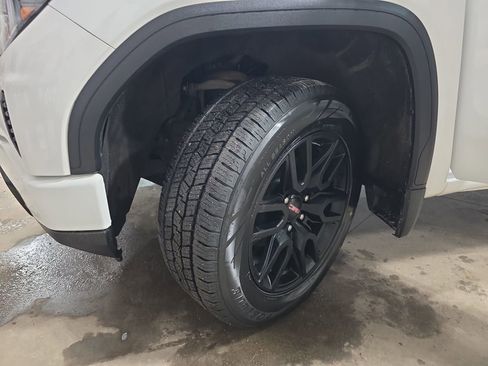 Certified 2023 GMC Sierra 1500 Elevation image 31