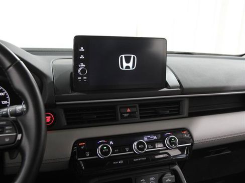 Used 2023 Honda Pilot EX-L image 9