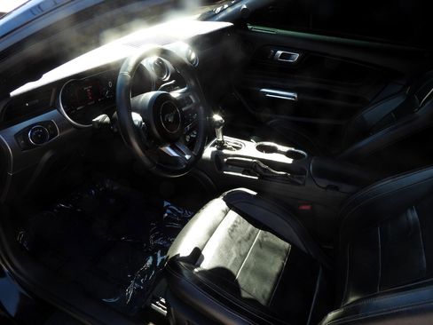 Used 2018 Ford Mustang Premium w/ Equipment Group 201A image 16