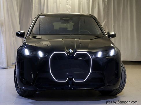 New 2026 BMW iX xDrive60 image 5