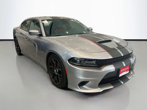 Used 2016 Dodge Charger R/T Scat Pack w/ Technology Group image 3