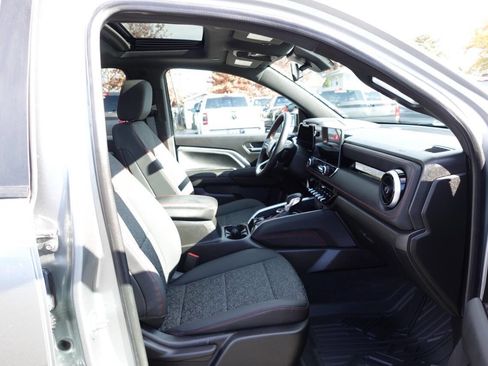 Used 2023 Chevrolet Colorado Z71 w/ LPO, Skid Plate Package image 37