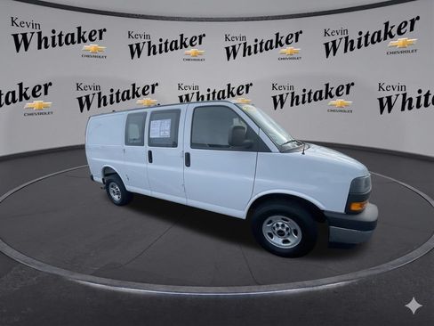 Used 2025 GMC Savana 2500 w/ Driver Convenience Package RWD image 2