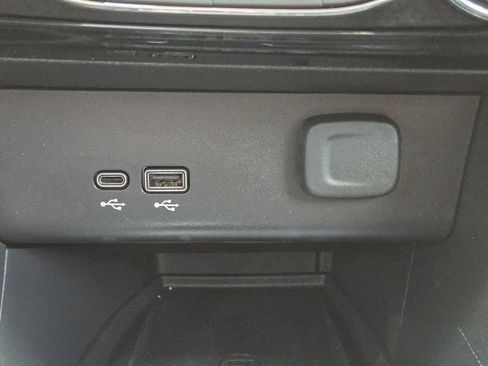 Used 2025 Buick Encore GX Sport Touring w/ Experience Buick Package FWD image 22