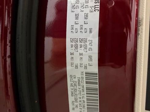 Used 2018 Chrysler Pacifica Touring-L FWD image 50