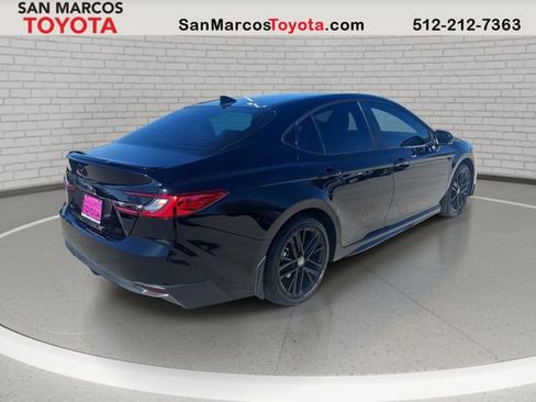 Used 2026 Toyota Camry SE w/ Convenience Package image 5