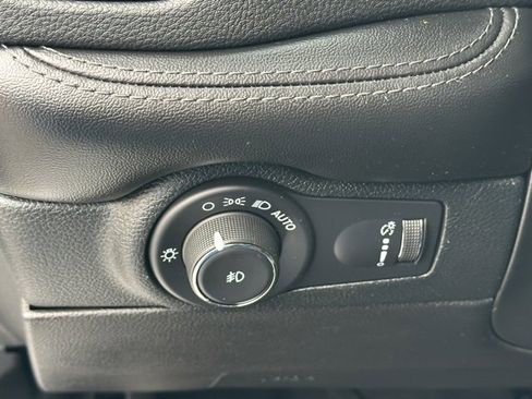 Used 2022 Dodge Durango GT image 26