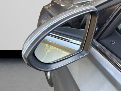 Used 2024 Volkswagen Jetta SE FWD image 32
