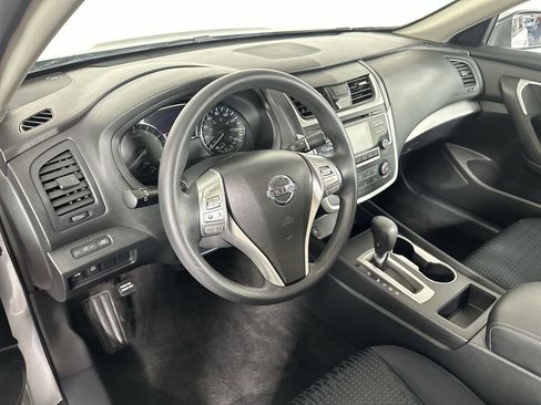Used 2016 Nissan Altima 2.5 S w/ Power Driver Seat Package FWD image 13