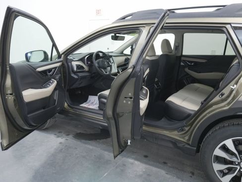 Used 2025 Subaru Outback Limited image 32