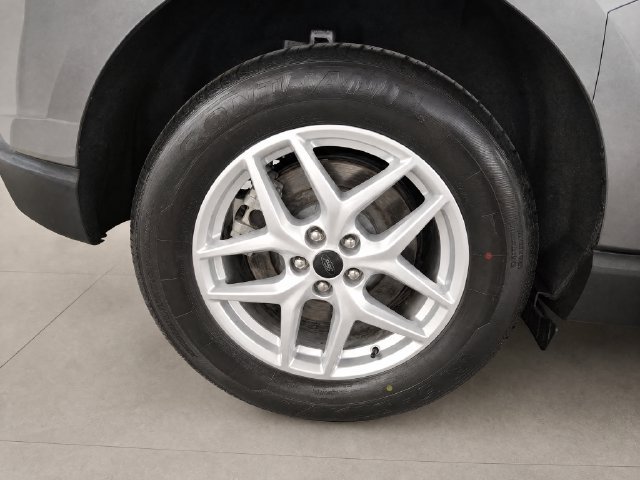 Used 2024 Ford Edge SEL AWD/4WD image 16