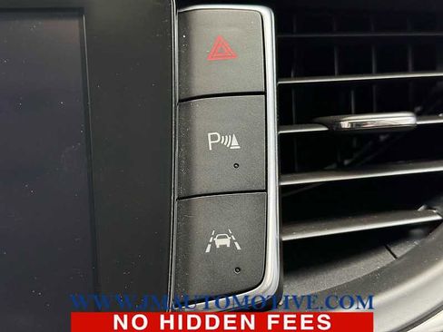 Used 2018 Buick Enclave Premium image 35