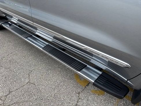 Used 2025 Chevrolet Silverado 1500 High Country RWD image 8