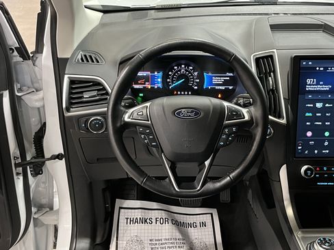 Used 2024 Ford Edge SEL image 12