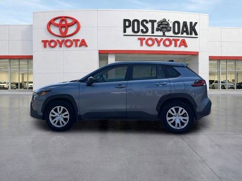 Used 2026 Toyota Corolla Cross L FWD image 2