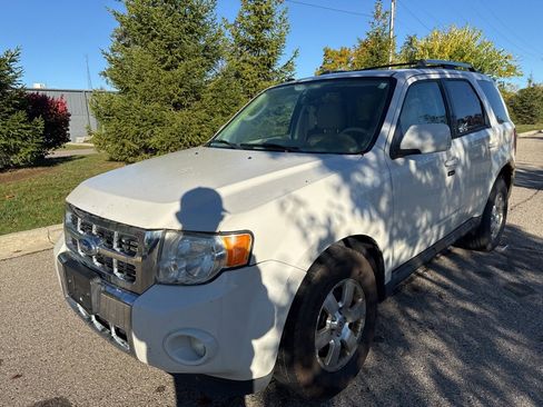 Used 2012 Ford Escape Limited image 1