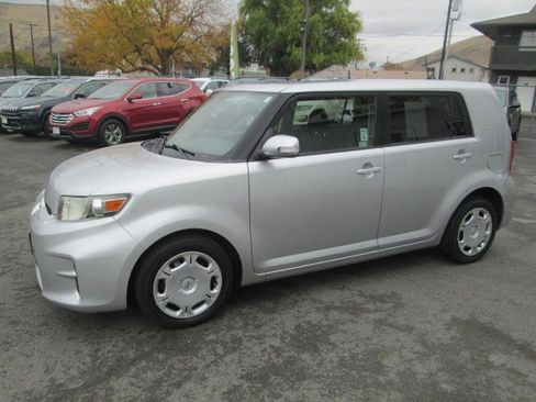 Used 2012 Scion xB image 3