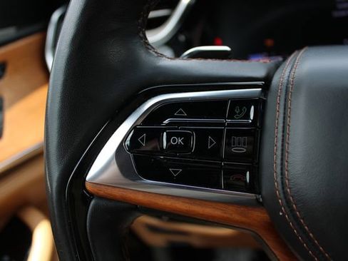 Used 2022 Jeep Grand Cherokee L Summit AWD/4WD image 13