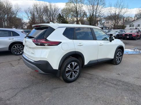 Used 2023 Nissan Rogue SV image 14