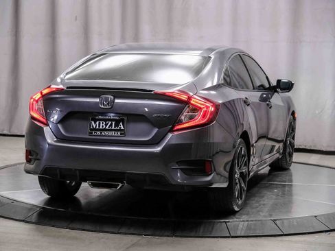 Used 2019 Honda Civic Sport image 4