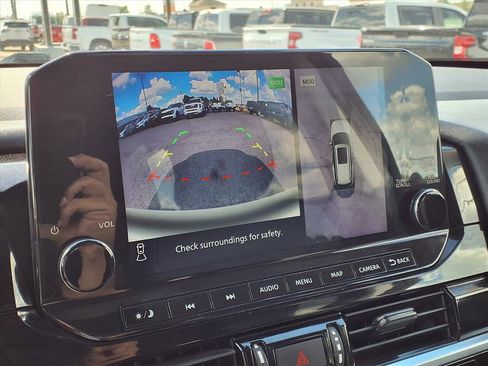 Used 2022 Nissan Pathfinder SL image 5