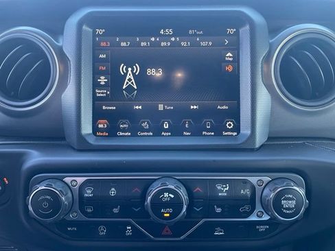 Used 2023 Jeep Wrangler Sport AWD/4WD image 23