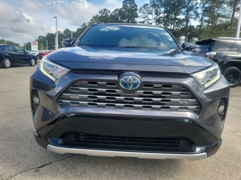 Used 2020 Toyota RAV4 XSE image 4