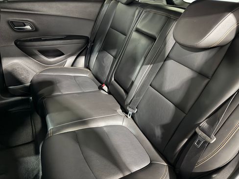 Used 2018 Chevrolet Trax Premier FWD image 31