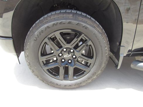 Used 2026 Chevrolet Silverado 1500 RST w/ RST Select Package AWD/4WD image 4