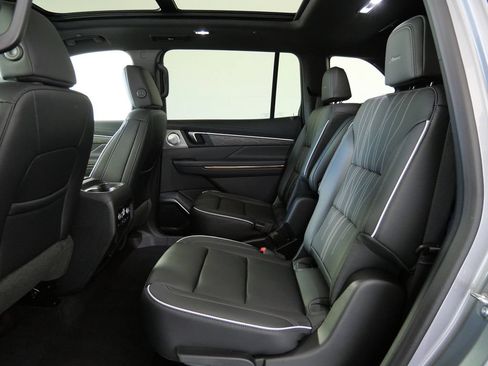 New 2026 Buick Enclave Avenir w/ Super Cruise Package AWD/4WD image 14