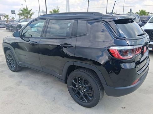 New 2026 Jeep Compass Latitude image 5