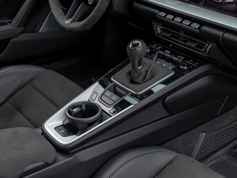 Certified 2022 Porsche 911 Targa 4 GTS AWD/4WD image 51