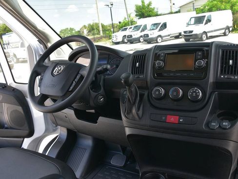 Used 2018 RAM ProMaster 3500 w/ Interior Convenience Group FWD image 9