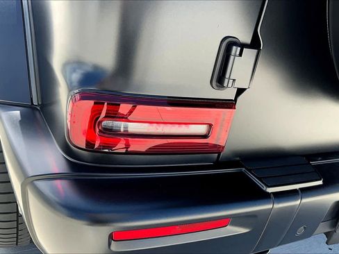 Used 2025 Mercedes-Benz G 63 AMG 4MATIC image 25