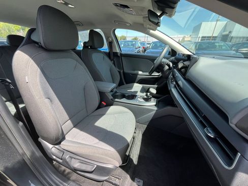 Used 2025 Kia K4 FWD image 35