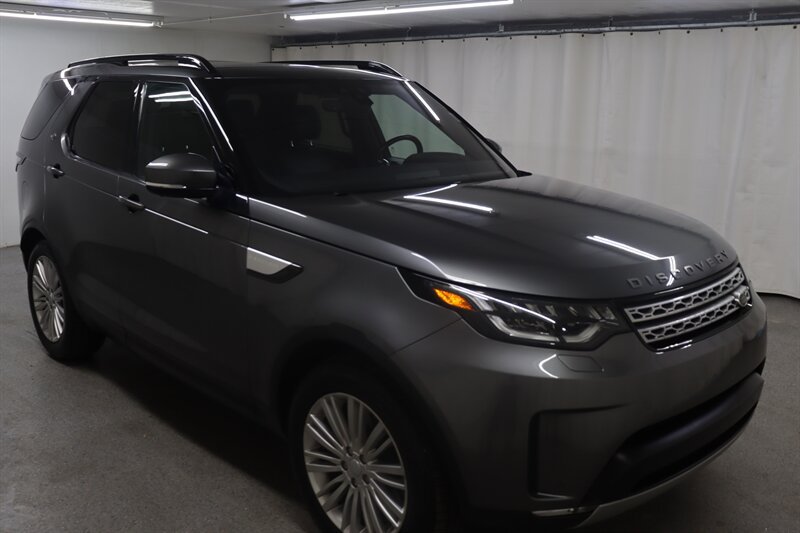 Used 2017 Land Rover Discovery HSE AWD/4WD image 1