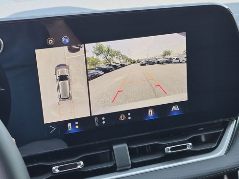 Certified 2025 Chevrolet Equinox LT w/ Safety and Technology Package FWD image 25