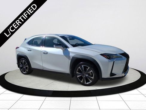 Used 2021 Lexus UX 200 image 1