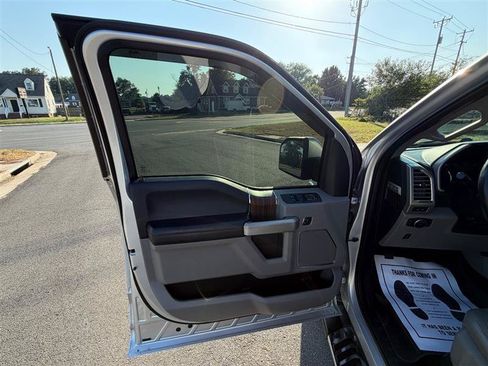 Used 2016 Ford F150 Lariat w/ Equipment Group 501A Mid AWD/4WD image 27
