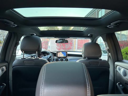 Used 2019 Mercedes-Benz GLC 300 4MATIC w/ Multimedia Package image 26