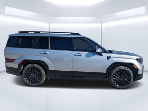 Used 2024 Hyundai Santa Fe Calligraphy image 2