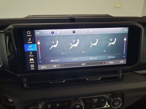New 2025 Jeep Wrangler Unlimited Sahara w/ Safety Group AWD/4WD image 21