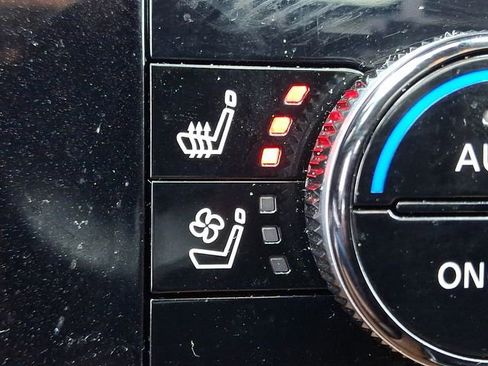 Used 2022 Nissan Pathfinder Platinum w/ Cargo Package image 23