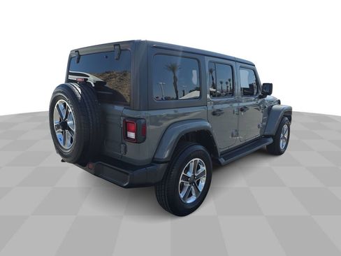 Used 2022 Jeep Wrangler Unlimited Sahara AWD/4WD image 8