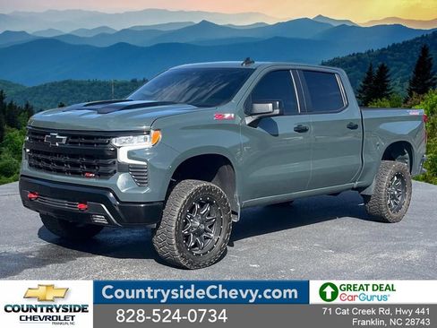 Used 2025 Chevrolet Silverado 1500 LT Trail Boss w/ Convenience Package II image 1